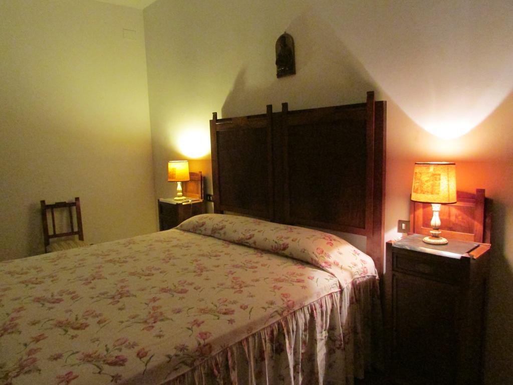 Agriturismo Dea Valfabbrica Buitenkant foto