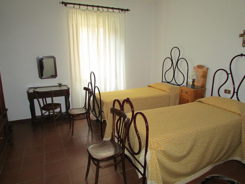 Agriturismo Dea Valfabbrica Buitenkant foto
