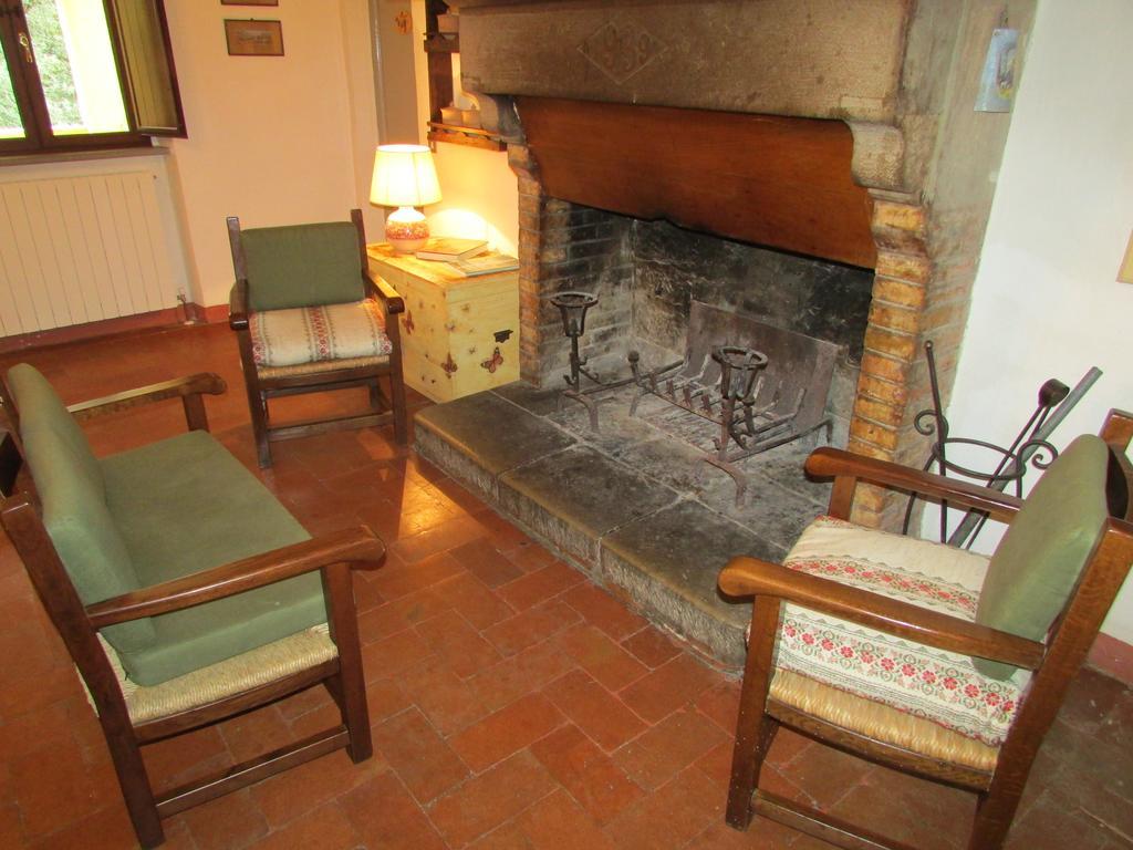 Agriturismo Dea Valfabbrica Buitenkant foto