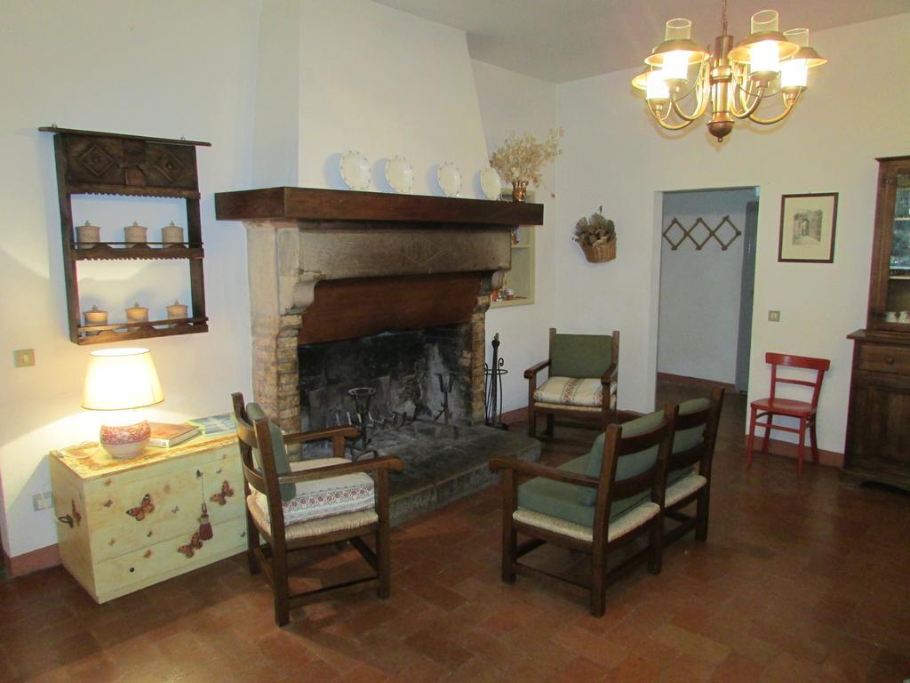 Agriturismo Dea Valfabbrica Buitenkant foto