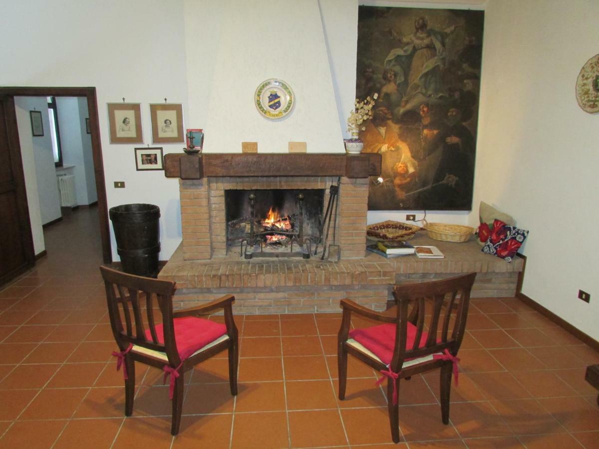 Agriturismo Dea Valfabbrica Buitenkant foto